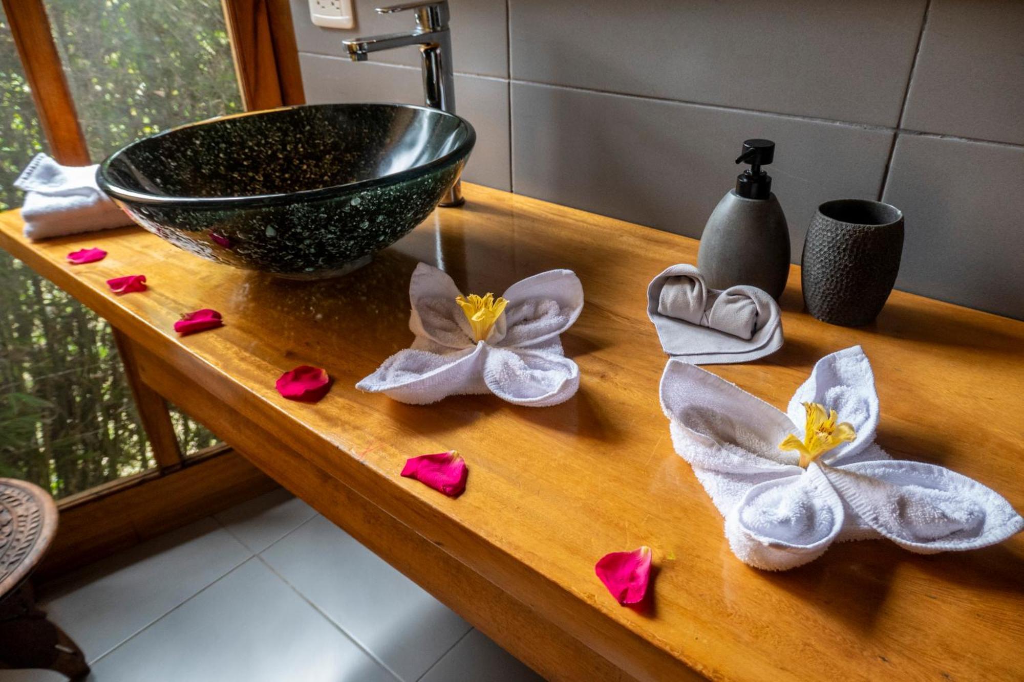 Saguamby Mindo Lodge Экстерьер фото