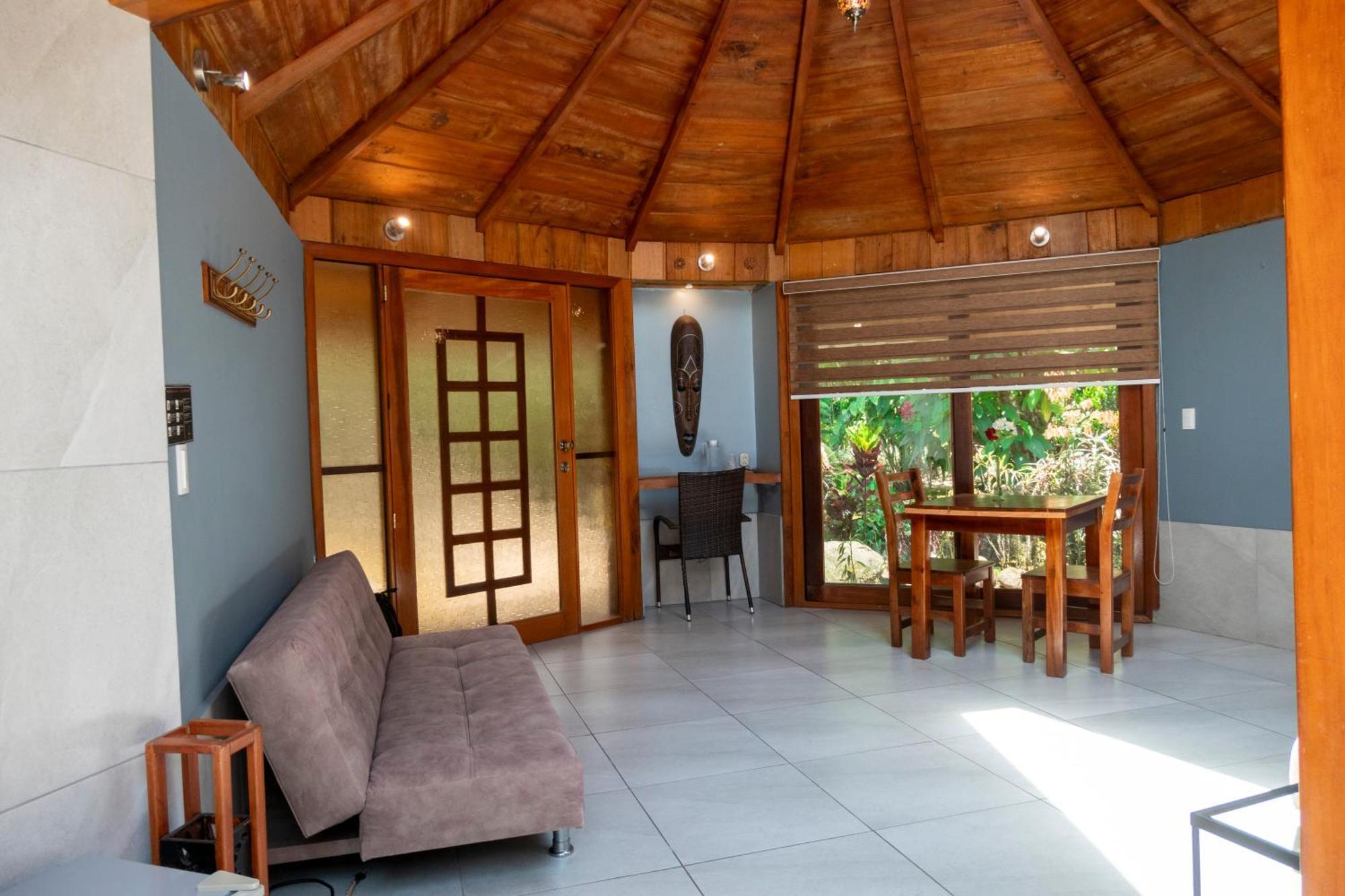 Saguamby Mindo Lodge Экстерьер фото